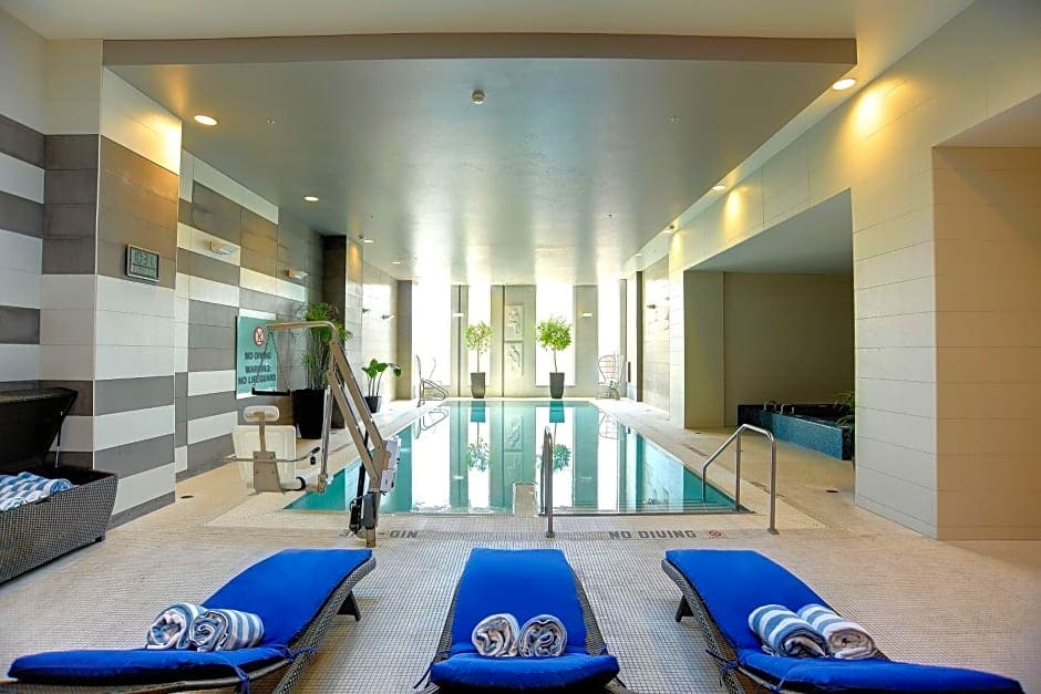 Hilton Columbus Pool Hilton Columbus Pool