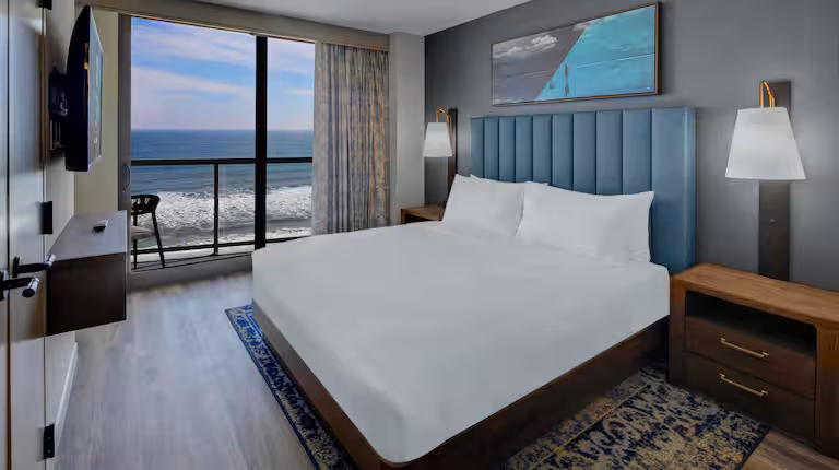 oceanfront-2-bedroom-king-suite-resized